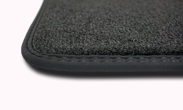 Fußmatten für Polestar 2 Velours schwarz m Nubukband und farbigem Unterband 