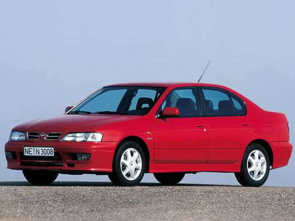 Fußmatten für Nissan Primera 1990 - 1996