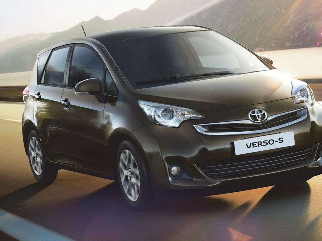 Fußmatten für Toyota Verso-S 2010 - 2015