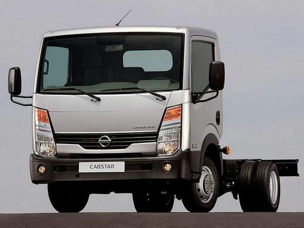 Fußmatten für Nissan Cabstar 1992 - 2011