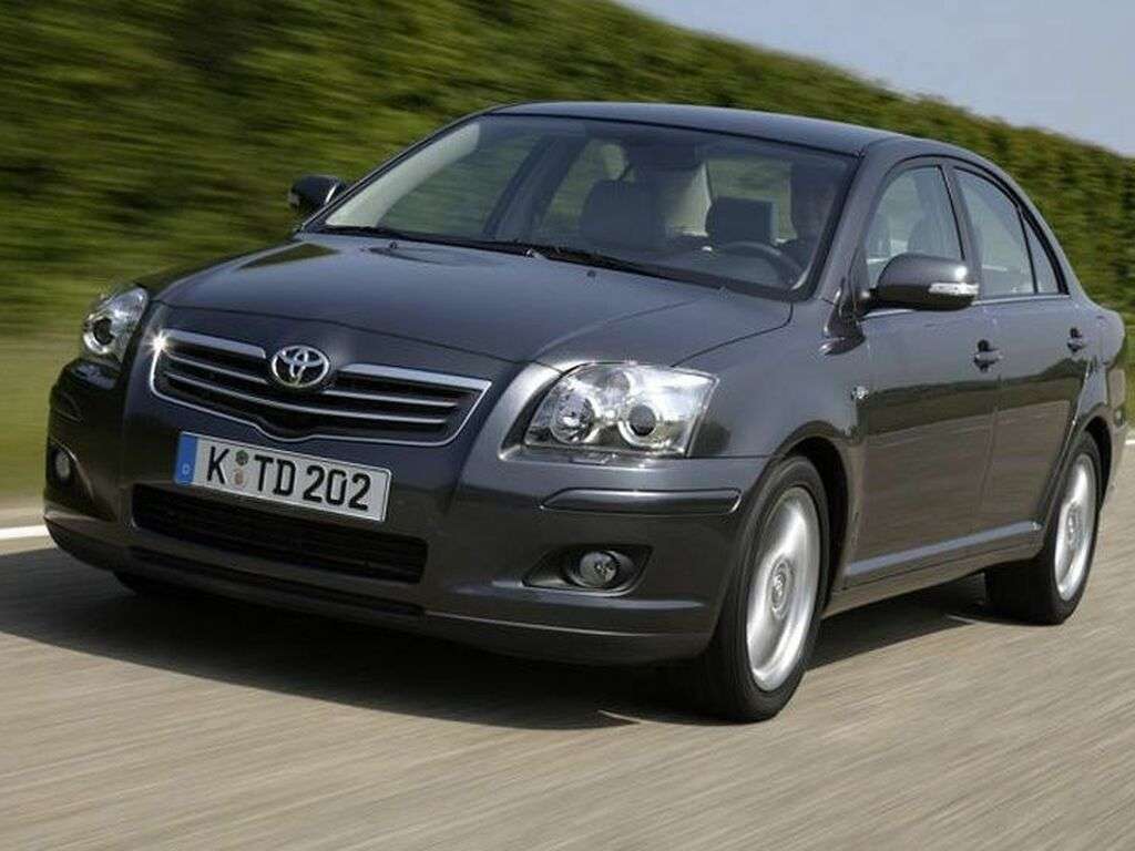 Kofferraummatten für Toyota Avensis 2003 - 2006