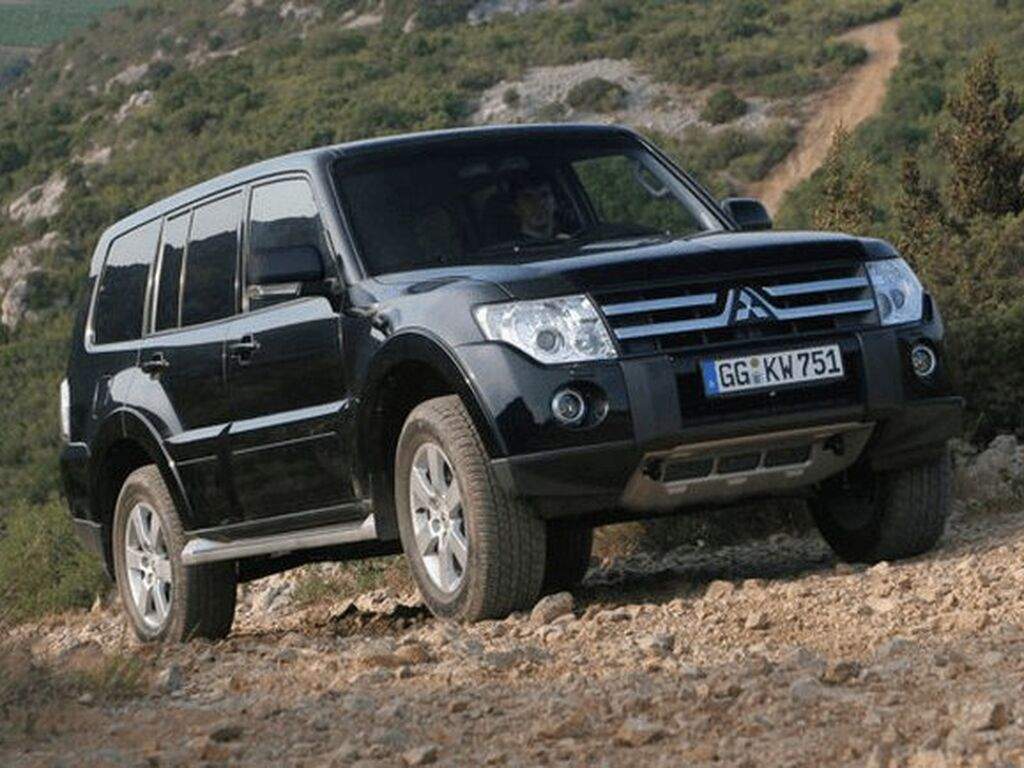 Fußmatten für Mitsubishi Pajero 2006 - 2021